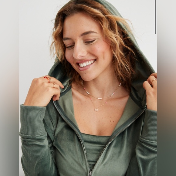 Aerie Velour Sweatsuit - Picture 2 of 9